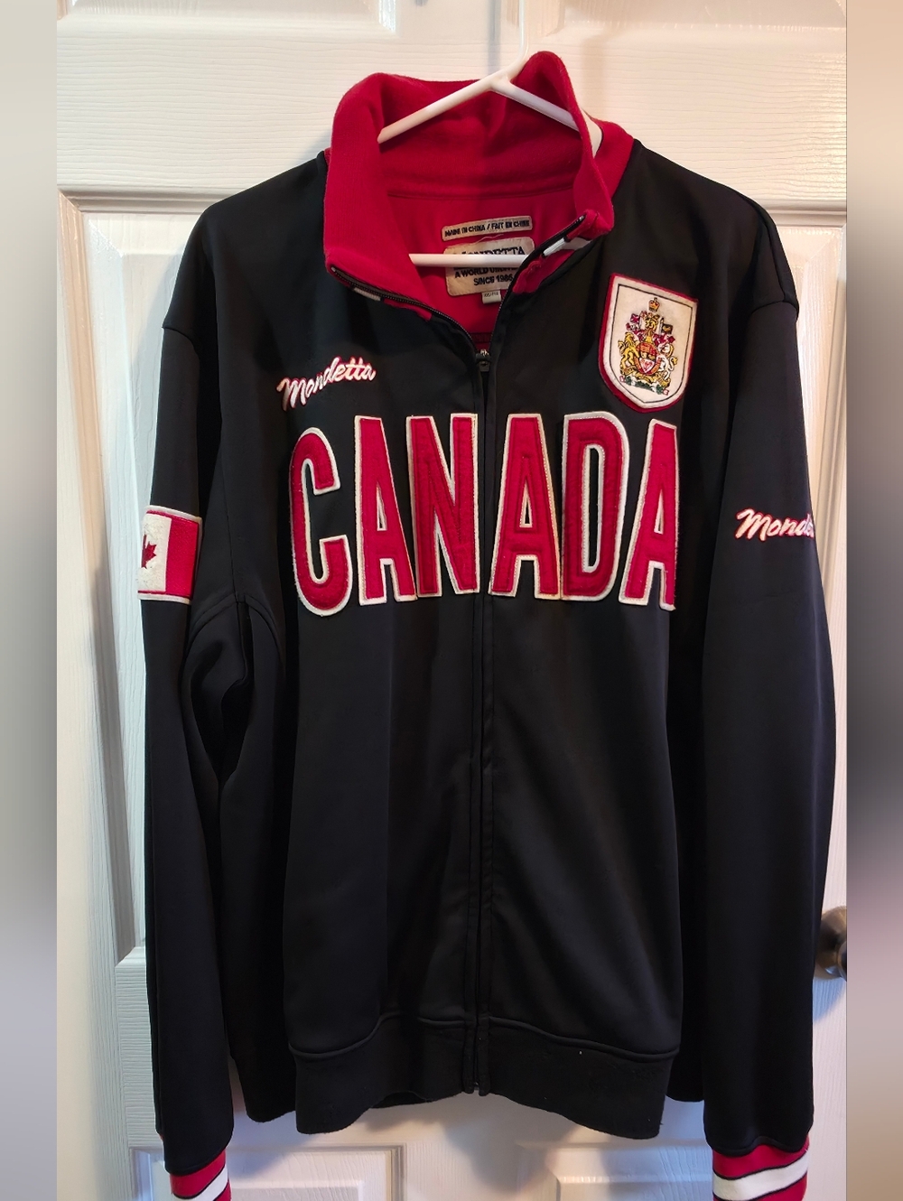 Vintage Mondetta Canada Black & Red Track Jacket - Men